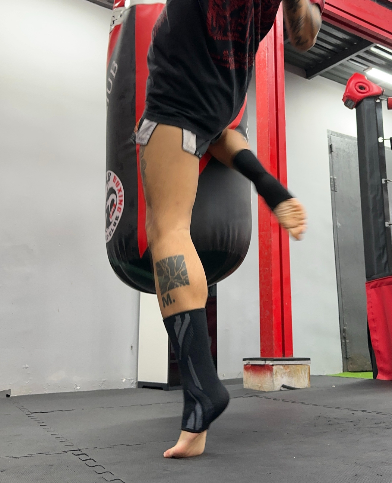 MAINTIENS DE CHEVILLES